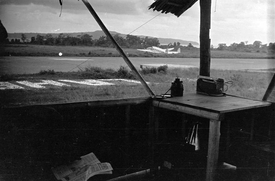 Vliegveld Laha (Ambon) Start- en landingsbaan, Bestanddeelnr 1482