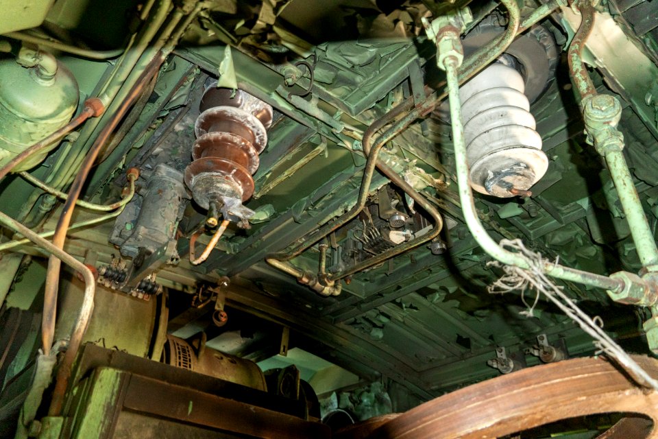 VL82m-033 power room - ceiling