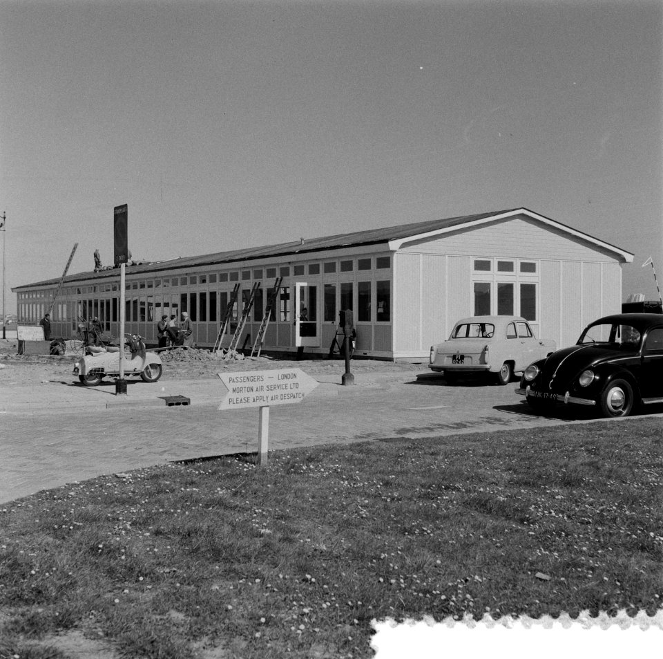 Vliegveld Zestienhoven. Tijdelijk afhandelingsgebouw, Bestanddeelnr 908-5663