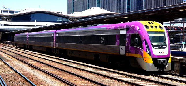 VL68, Australia, Victoria, Melbourne, Southern Cross station (Trainpix 214469)