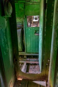 VL82m-033 power room - gangway