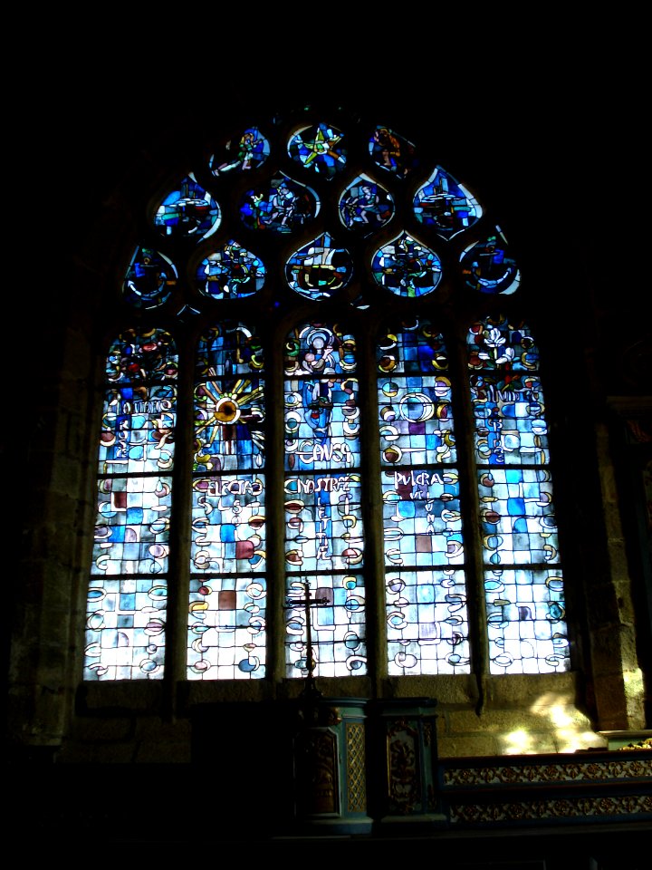 Vitrail N.D.-de-la-joie
