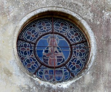 Vitrail extérieur de l'église de Captieux