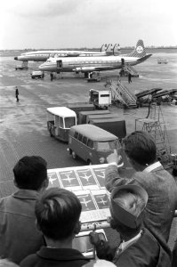 Vliegtuigherkenning op Schiphol, Bestanddeelnr 912-7328