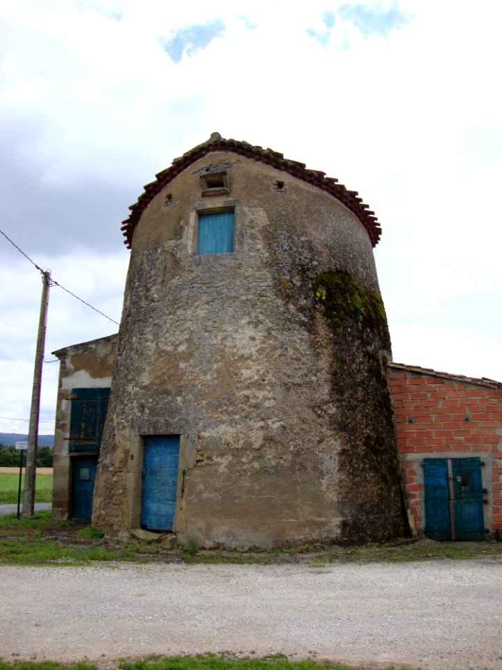 Viviers-lès-Montagnes (Tarn, Fr) vieux moulin à vent