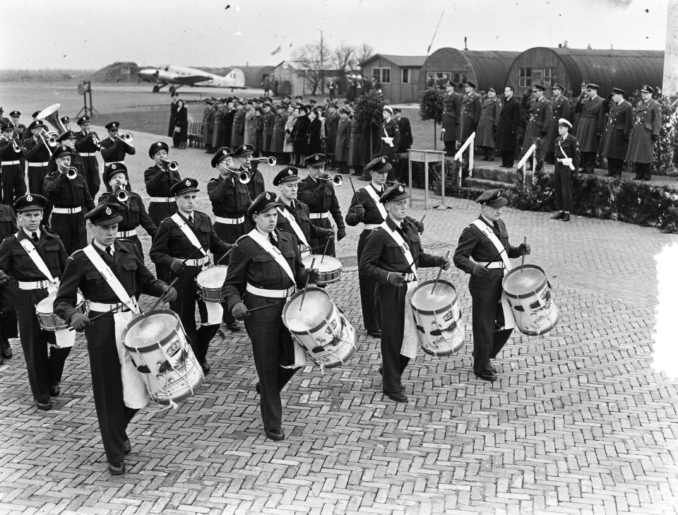 Vliegveld Eindhoven Commandant taktische luchtstrijdkrachten, Bestanddeelnr 904-9368