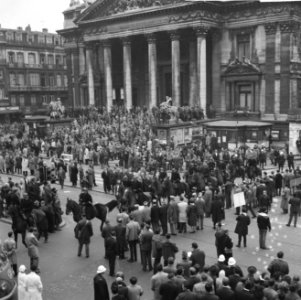 Vlaamse mars op Brussel, de Vlamingen gewapend met spandoeken, Bestanddeelnr 914-3992