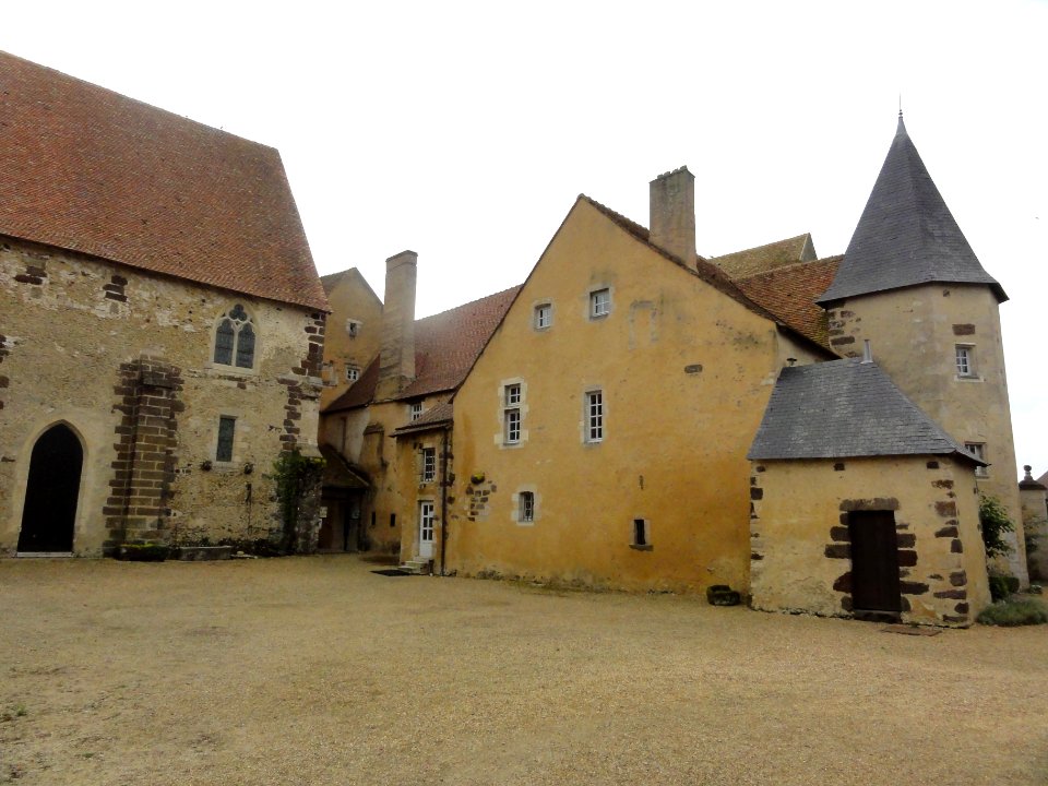 Vivoin (Sarthe) le prieuré (02)