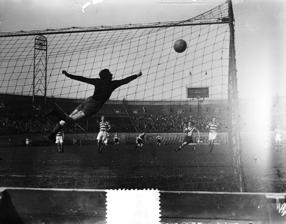 Voetbal Blauw-Wit tegen DOS 1-1, Bestanddeelnr 904-9994
