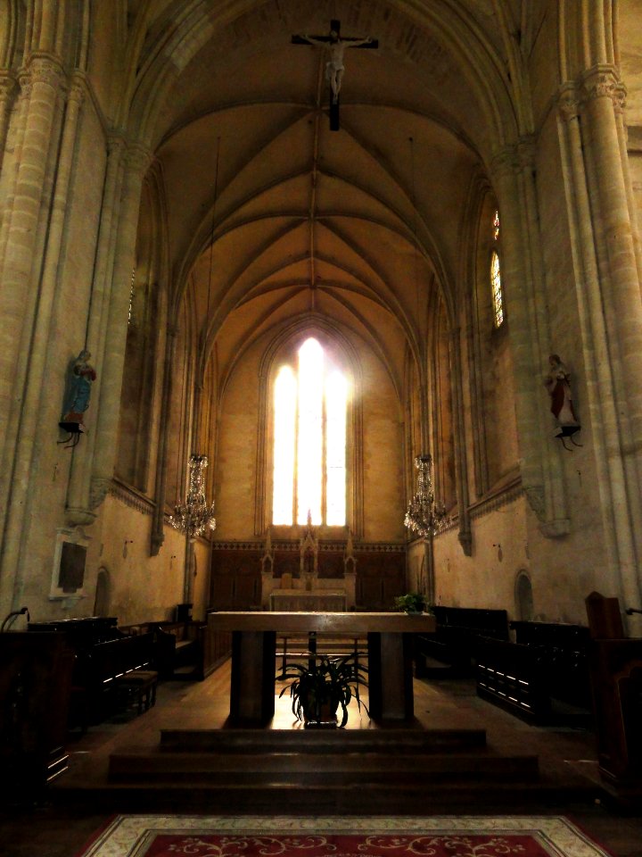 Vivoin (Sarthe) église intérieur, choeur