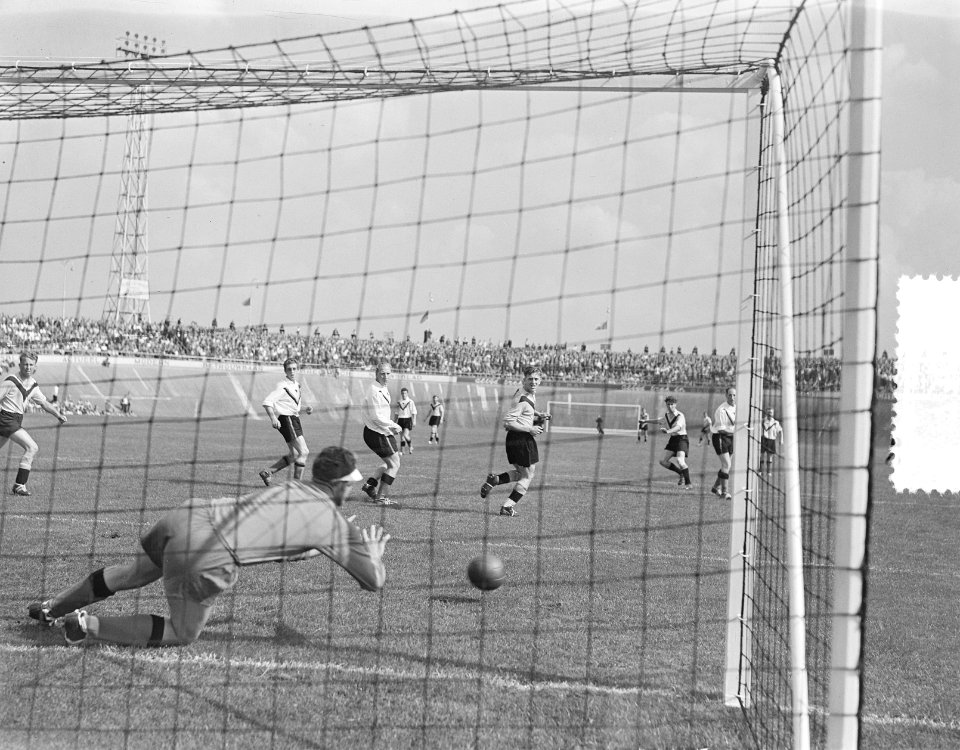 Voetbal DOS tegen Amsterdam 3-3, Bestanddeelnr 907-3071