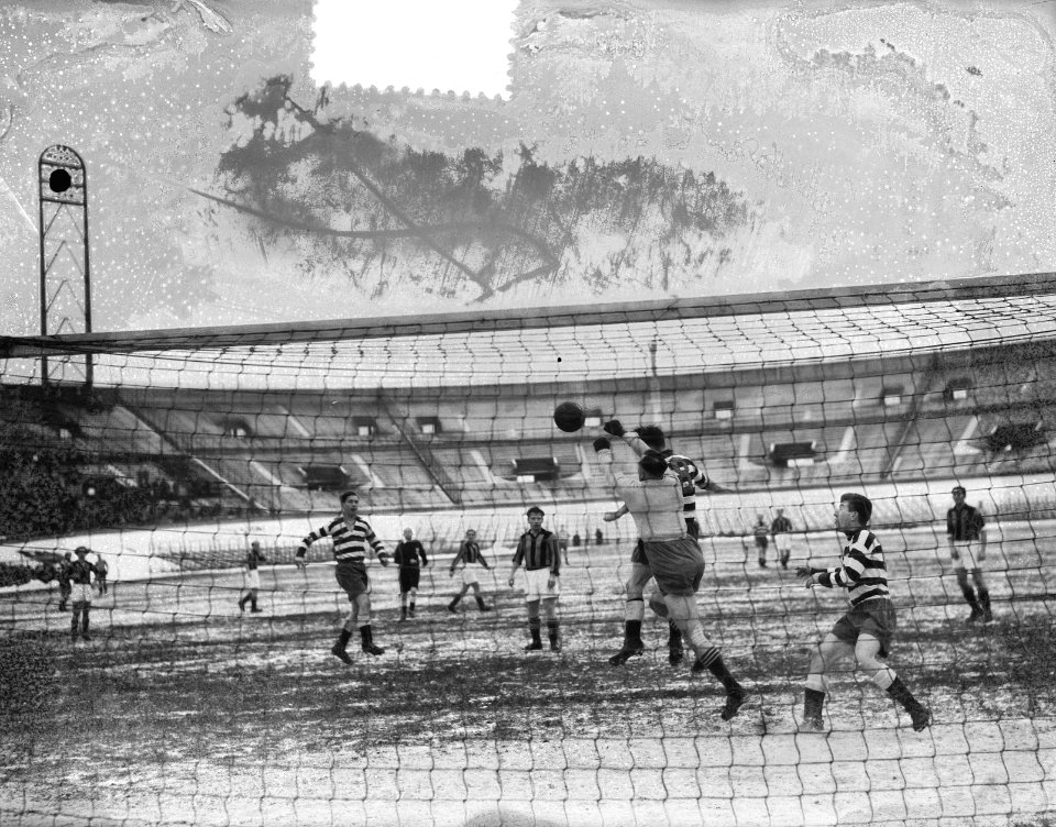 Voetbal Blauw-Wit tegen DWS. Keeper Richter Koekebakker Kil Carbran 1-0 vergee, Bestanddeelnr 905-4765