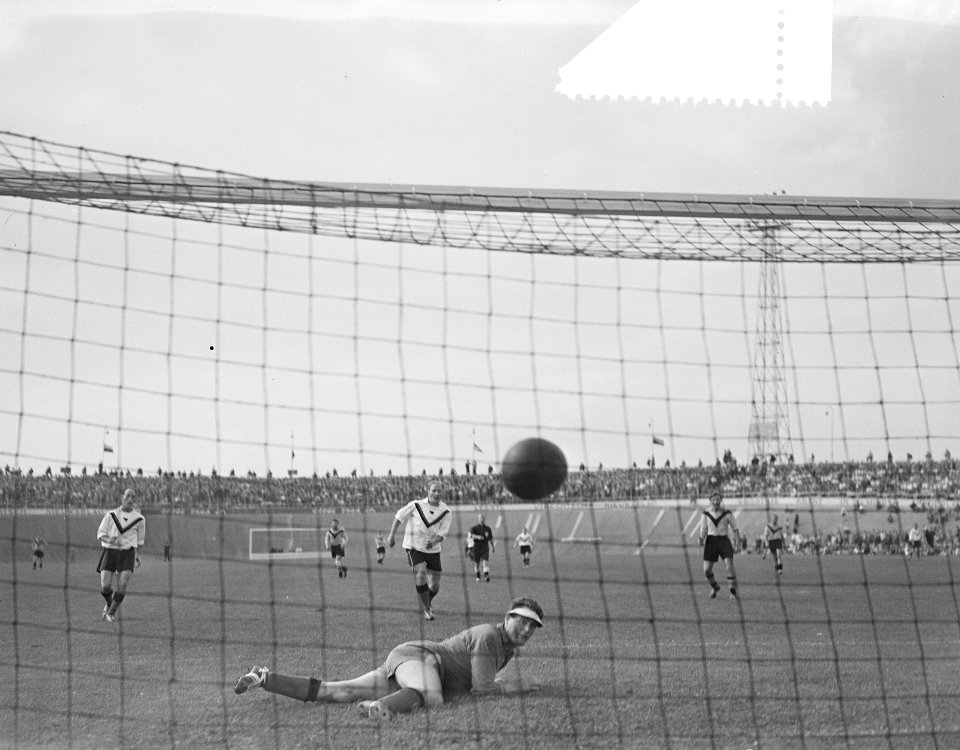 Voetbal DOS tegen Amsterdam 3-3, Bestanddeelnr 907-3070