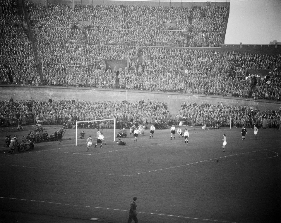 Voetbal Nederland tegen Duitsland in Olympisch Stadion Amsterdam, Bestanddeelnr 908-4679