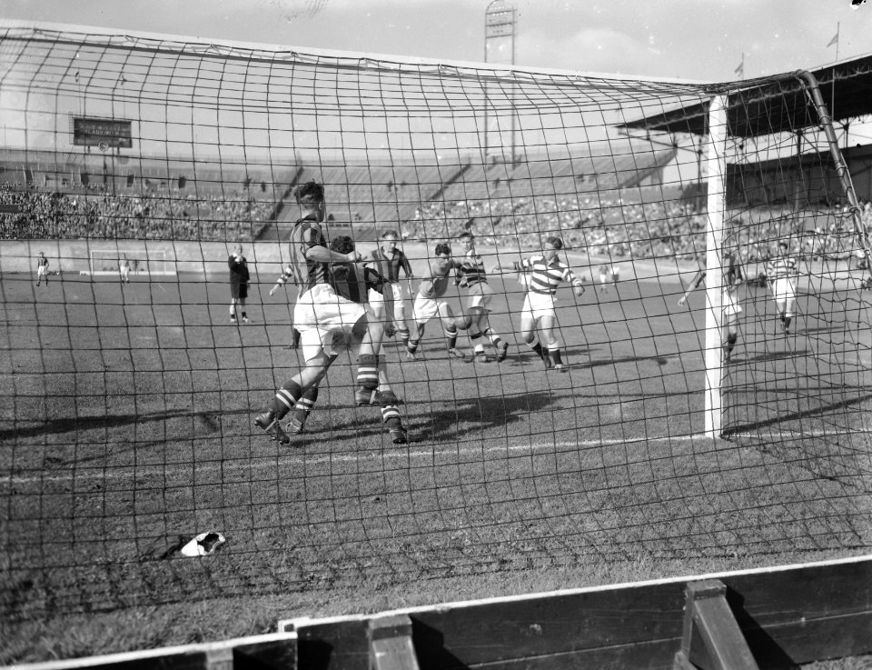 Voetbal Blauw-Wit tegen DWS, spelmoment, Bestanddeelnr 906-7299