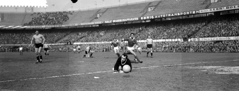 Voetbal Feyenoord tegen MVV. Verslagen Pieters Graafland, Bestanddeelnr 913-5938