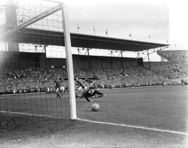 Voetbal Fifa wedstrijd stadion Amsterdam, spelmomenten, Bestanddeelnr 906-0062