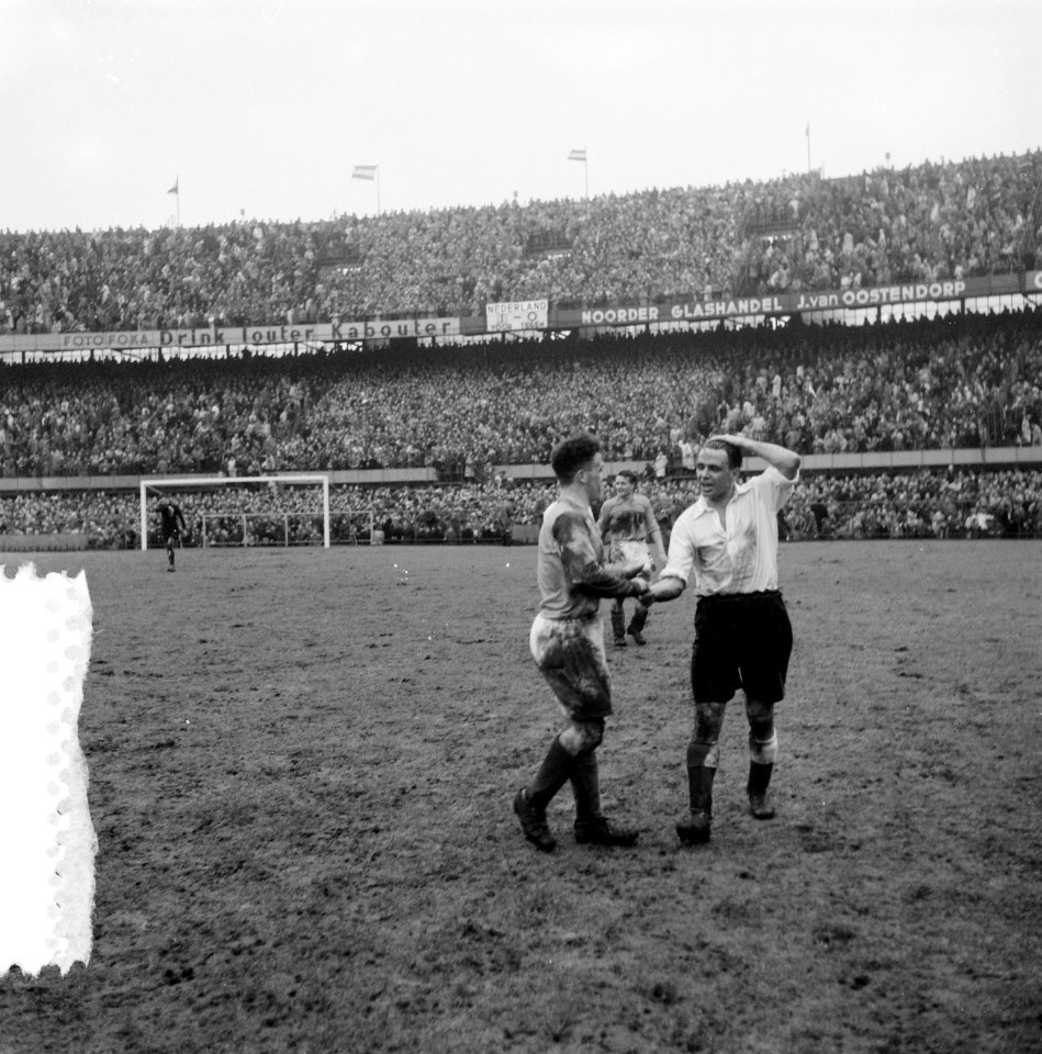 Voetbal Nederland tegen Engeland (amateurs) te Rotterdam, Bestanddeelnr 906-3278