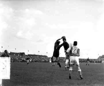 Voetbal Haarlem tegen HVC, Bestanddeelnr 906-8411