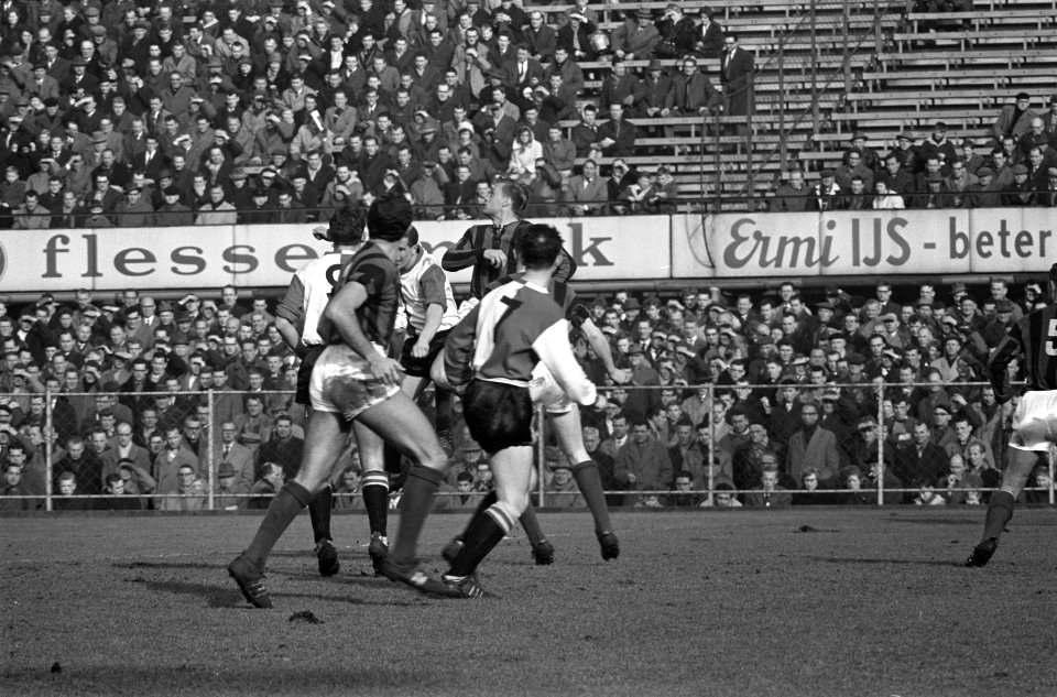 Voetbal Feyenoord tegen DWS 5-2, Bestanddeelnr 913-5348