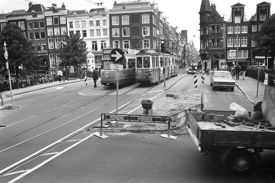 Vluchtheuvels op bruggen Leidsestraat verlengd, Bestanddeelnr 924-8011