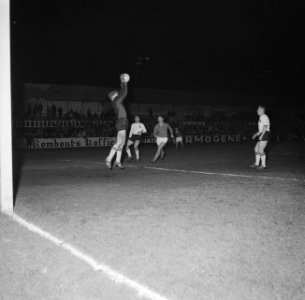 Voetbal Belgie tegen Nederland 2-0 te Aalst in Belgie, Bestanddeelnr 912-2660