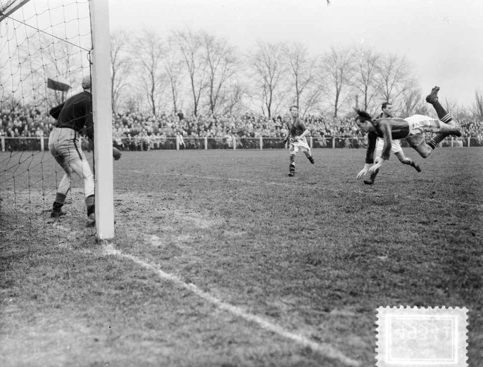 Voetbal DWS tegen EDO, Bestanddeelnr 904-9341