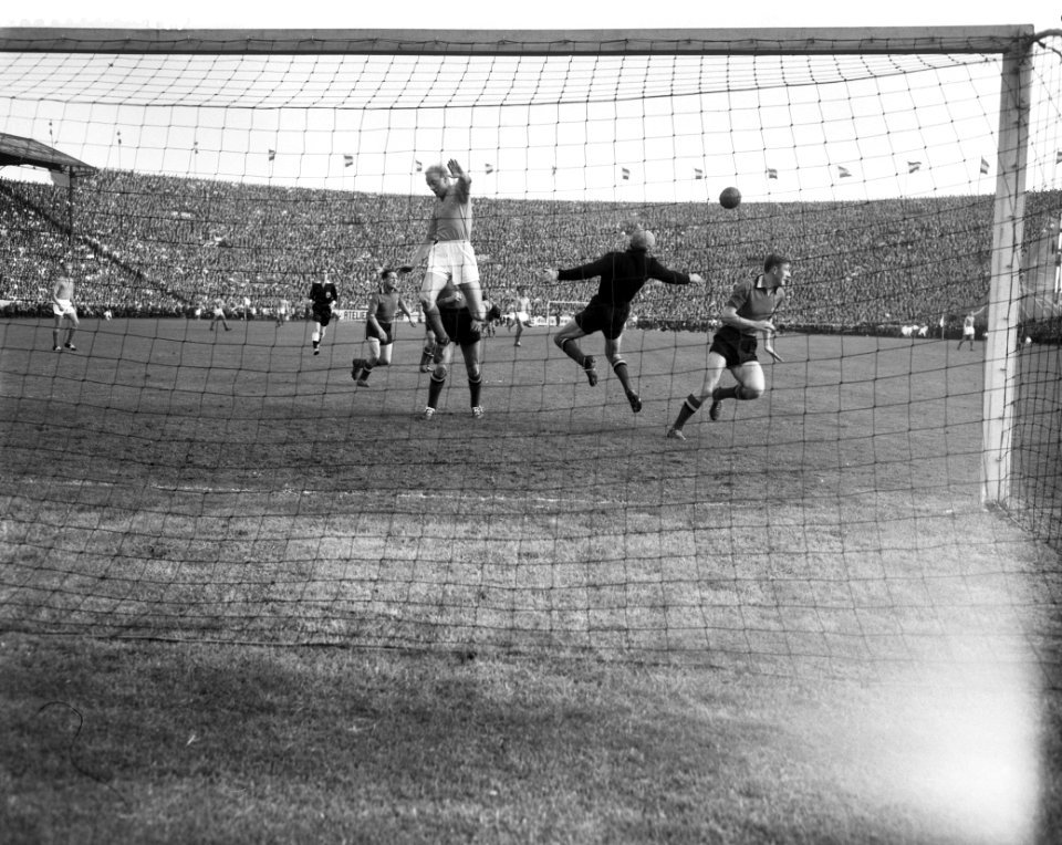Voetbal Belgie tegen Nederland 1-4 te Antwerpen, spelmoment, Bestanddeelnr 911-6410