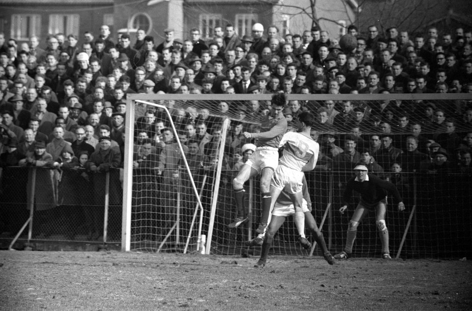 Voetbal Elinkwijkers tegen SHS, Bestanddeelnr 913-6586