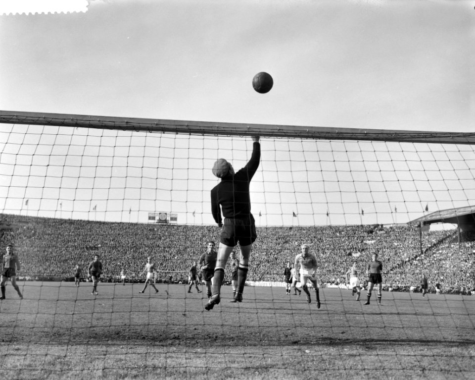 Voetbal Belgie tegen Nederland 1-4 te Antwerpen, spelmoment, Bestanddeelnr 911-6411