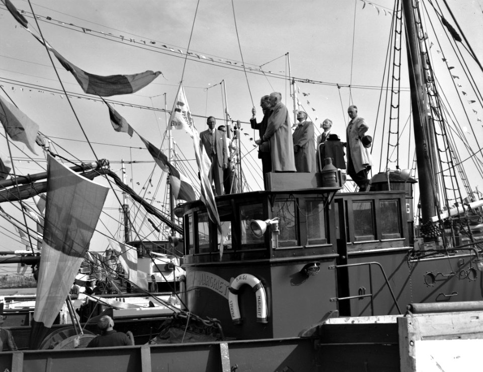 Vlaggetjesdag 1951 IJmuiden, Bestanddeelnr 904-5796