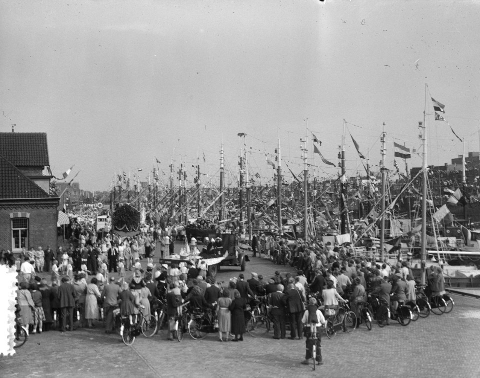 Vlaggetjesdag IJmuiden, Bestanddeelnr 905-1160