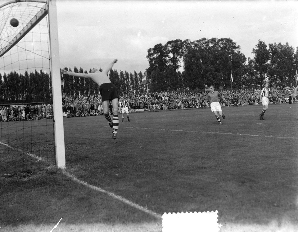 Voetbal Emma tegen Willem II . Spelmoment, Bestanddeelnr 905-2976