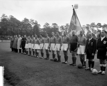 Voetbal Belgie tegen Nederland, oud-internationals te Antwerpen 7-4. Nederlands , Bestanddeelnr 908-0494