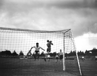 Voetbal Eindhoven tegen NAC 8-2, Bestanddeelnr 907-3331