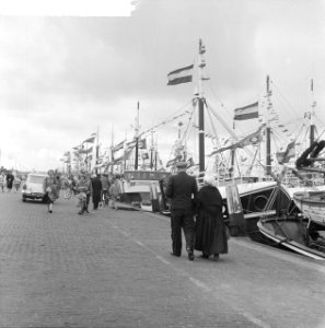 Vlaggetjesdag op Scheveningen. PP nummer 124967, Bestanddeelnr 912-4985