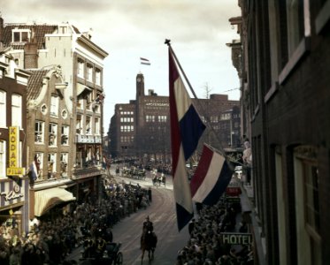 Vlaggen, Feesten, straatbeelden, Bestanddeelnr 254-7039