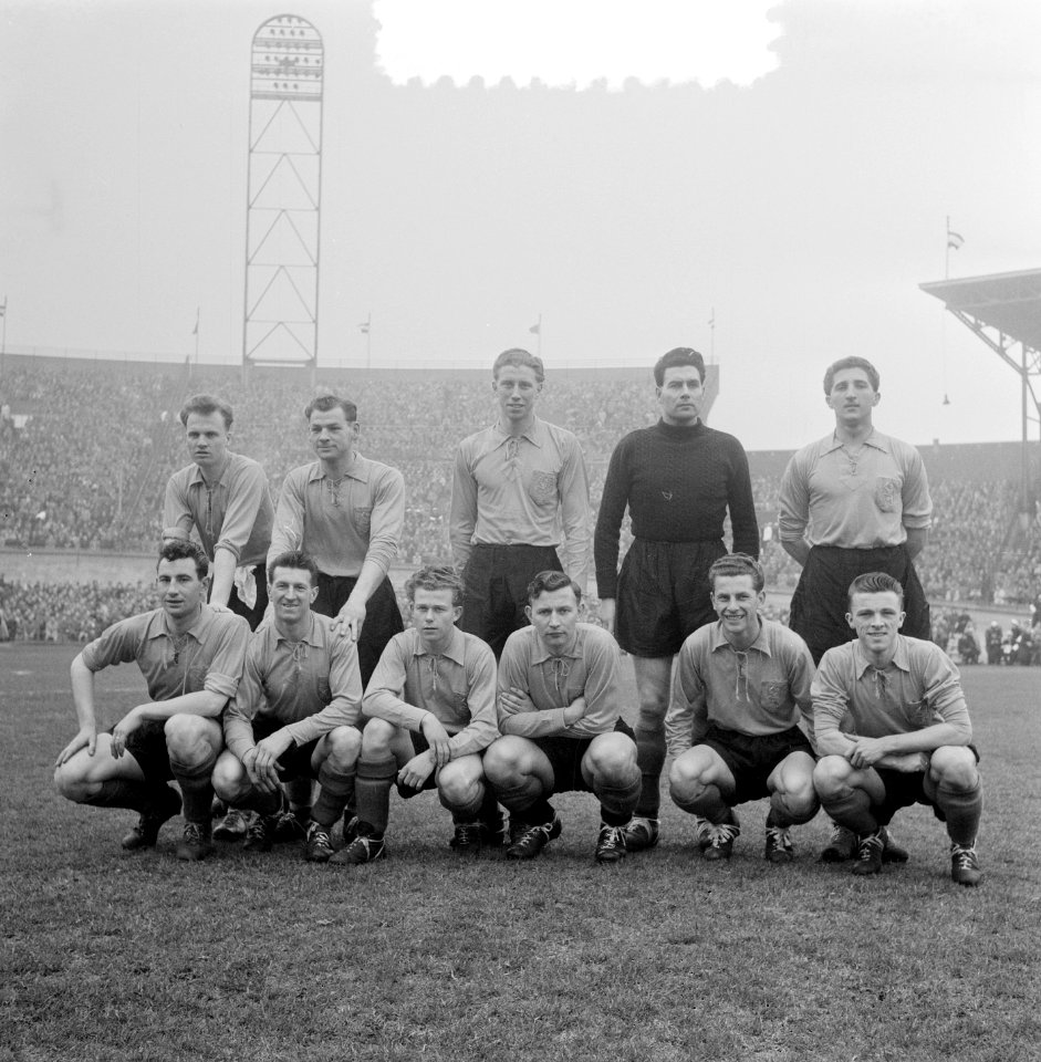 Voetbal. Nederland tegen Zwitserland. Nederlands elftal, Bestanddeelnr 905-6238