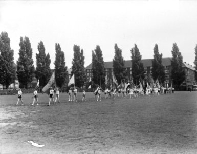Vlaggenparade, Bestanddeelnr 904-0566