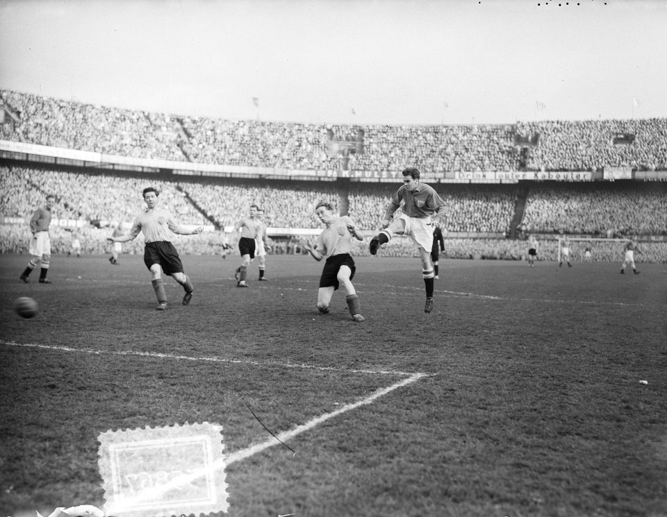 Voetbal. Nederland tegen Denemarken Rotterdam. Spelmoment, Bestanddeelnr 905-5867