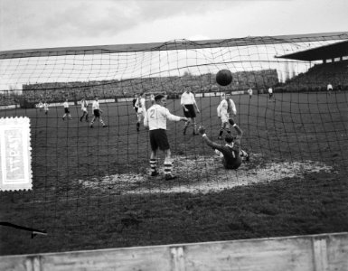 Voetbal Ajax tegen Eindhoven 4-1, Bestanddeelnr 907-4977