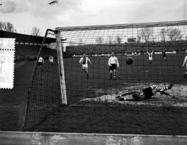 Voetbal Ajax tegen Eindhoven 4-1, Bestanddeelnr 907-4976