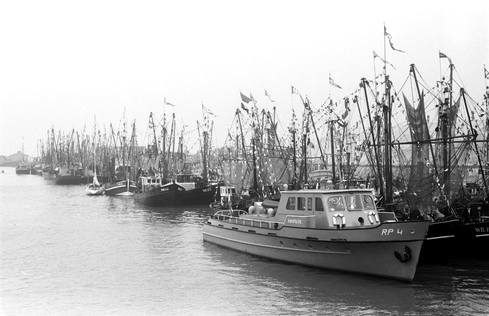 Vlaggetjesdag in Den Oever, Bestanddeelnr 912-8938