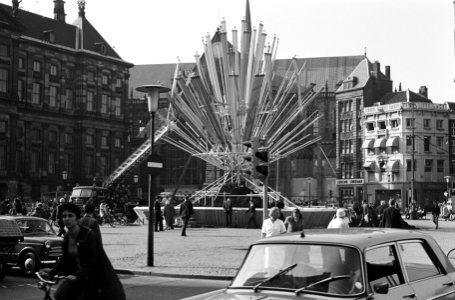 Vlaggen fontijn op de Dam bijna gereed, Bestanddeelnr 913-8048