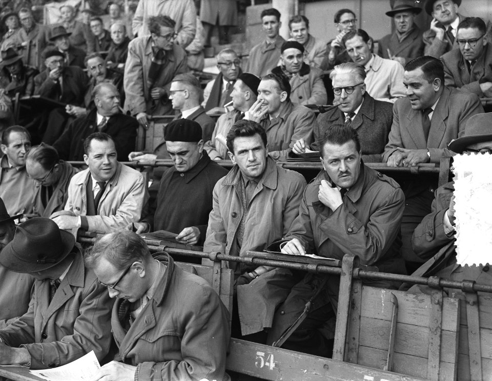 Voetbal. Voorlopig Nederlands Elftal tegen Spartak (Praag) 1-6. Mermen, (Belgie), Bestanddeelnr 906-7709
