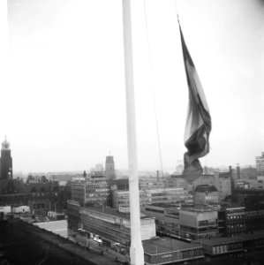 Vlaggen halfstok in Rotterdam, Bestanddeelnr 917-3774
