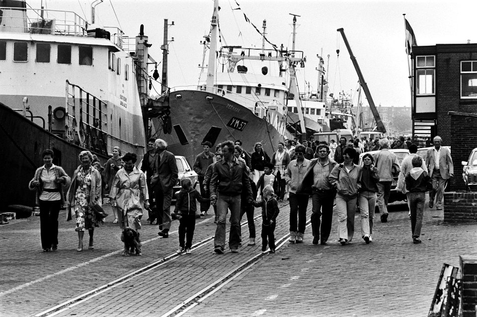 Vlaggetjesdag in IJmuiden, Bestanddeelnr 930-8672