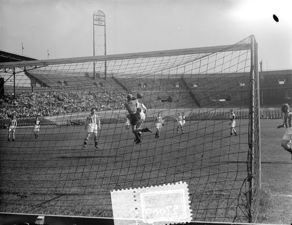 Voetbal. Blauw-Wit tegen Heerenveen 0-1, Bestanddeelnr 905-7009