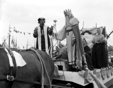 Vlaggetjesdag in IJmuiden en Scheveningen aangetast, Bestanddeelnr 908-5993