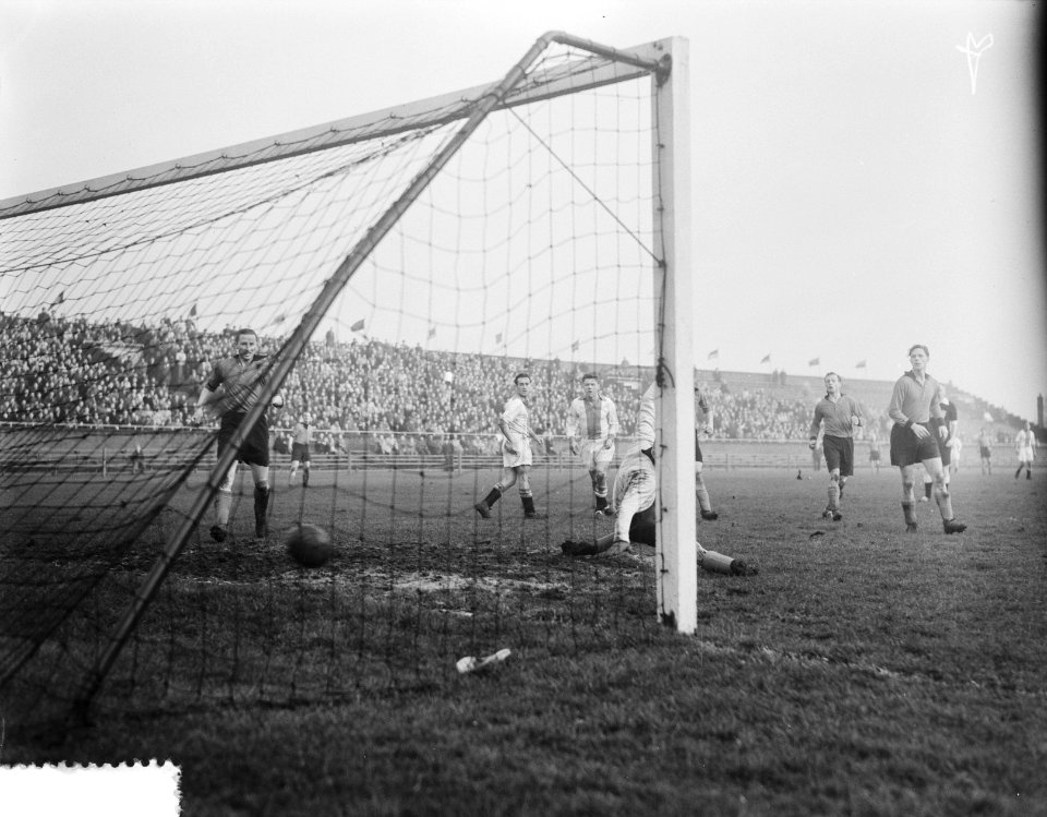 Voetbal. Ajax tegen Achilles (7-0). Spelmoment, Bestanddeelnr 904-9124